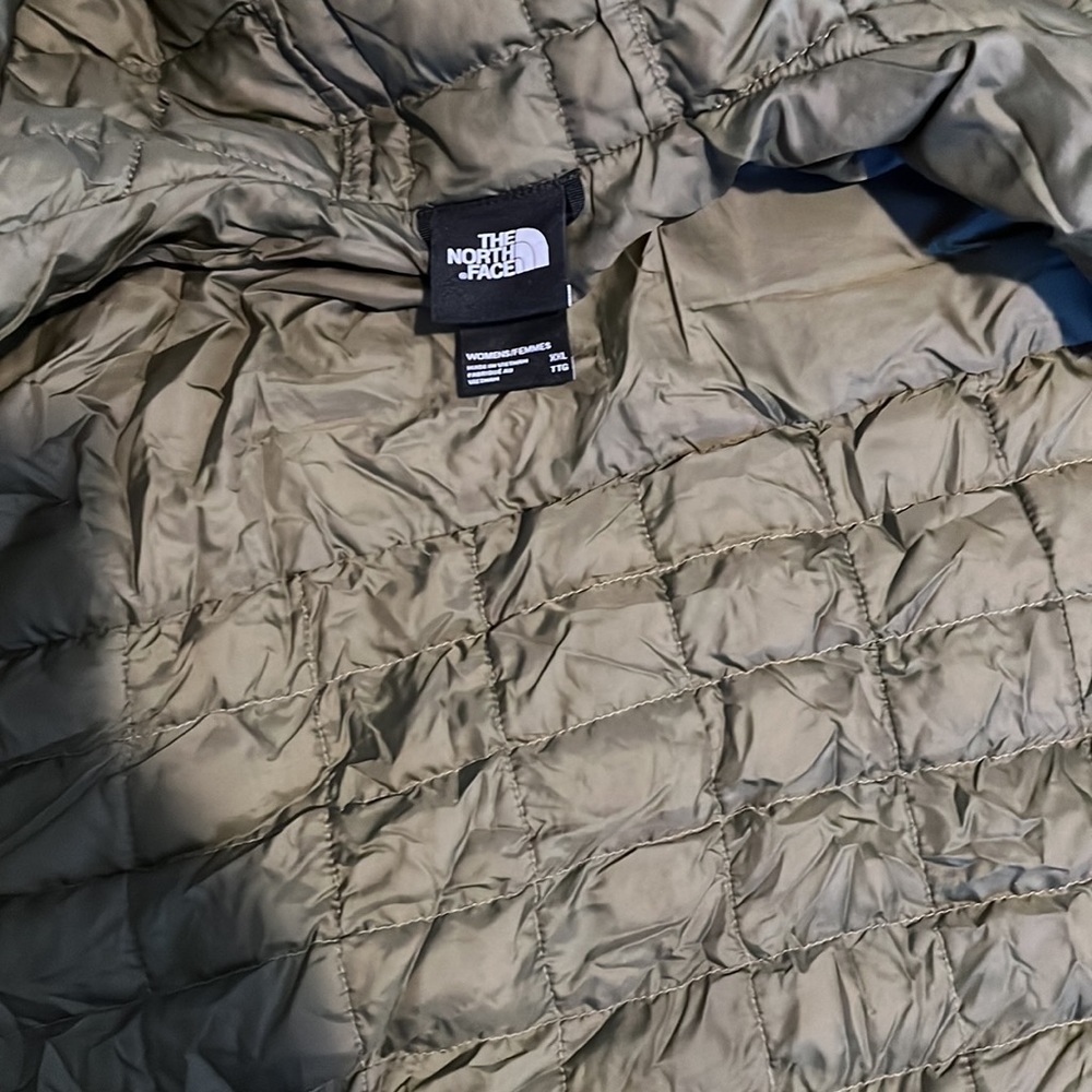 Coat - Picture 4 of 4